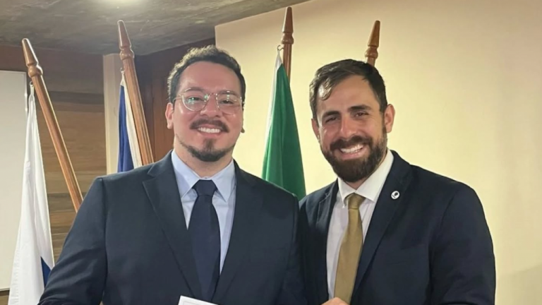 II SOLENIDADE DE JURAMENTO E ENTREGA DE CARTEIRA AOS NOVOS INSCRITOS DA 15ª SUBSEÇÃO OABRJ DE 2025
