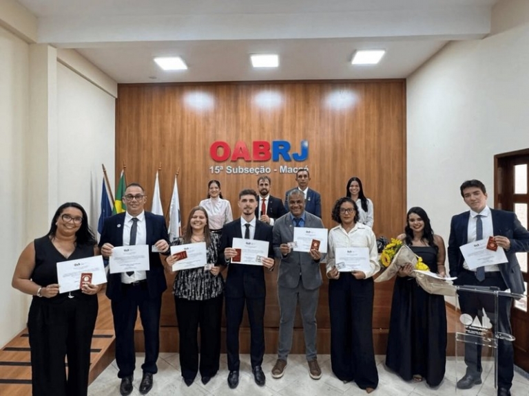 Solenidade de juramento e entrega de carteiras